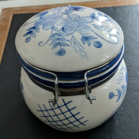 Ceramic jar - Picture 4 of 5